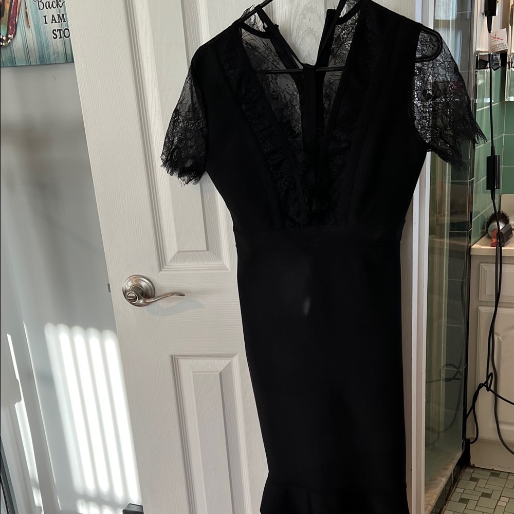 VENUS Black Lace-Trim V-Neck Midi Dress